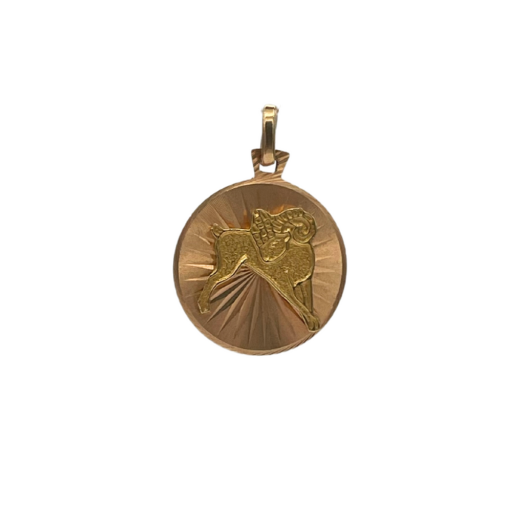 Vintage yellow gold Aries zodiac (March 21-April 19) charm/pendant.