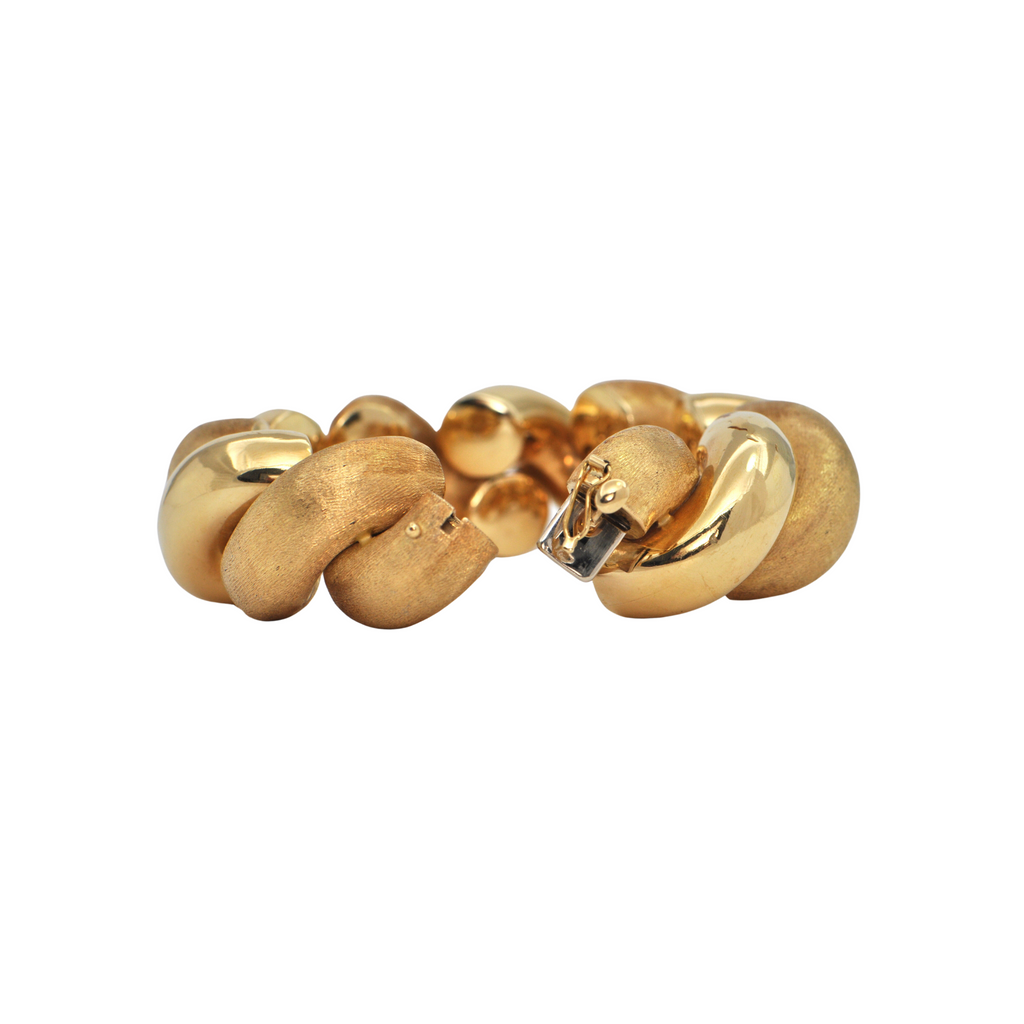 Vintage Italian 18k Gold High Polish and Florentine Finish Link Bracelet +Montreal Estate Jewelers