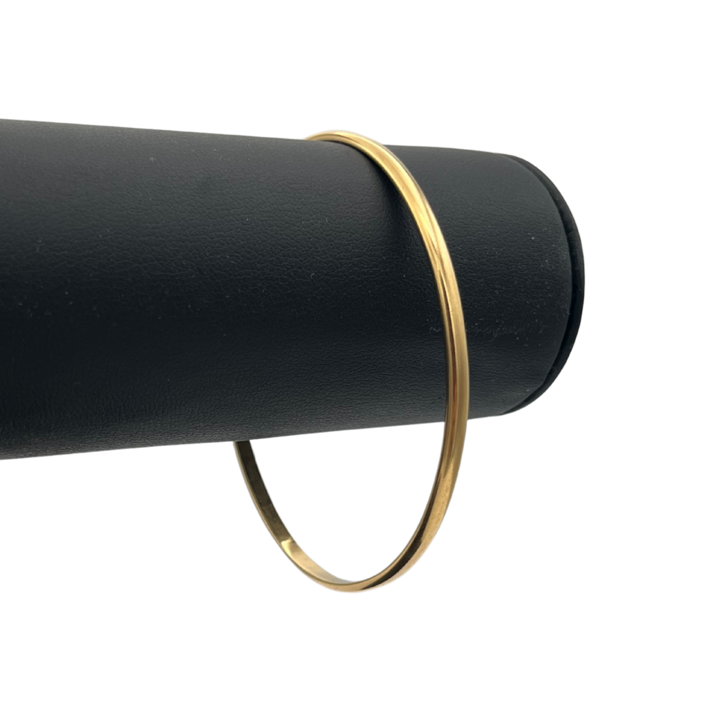 Vintage 18k yellow gold high polish bangle slightly oval matching - daisy excluive