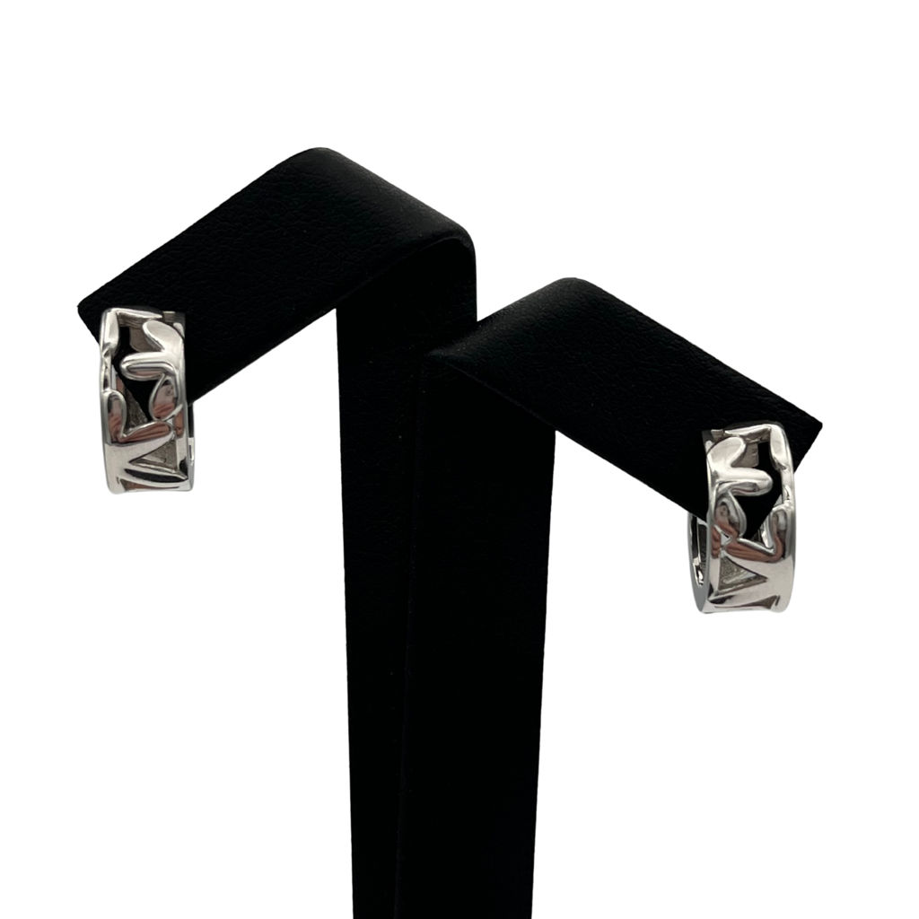 Vintage Open Floral Motif 15mm Huggie Hoop Earrings in 14k white gold - daisy exclusive jewellers