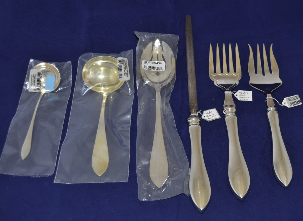 Henry Birks and Sons Tudor plain silverware - Westmount, Montreal - Daisy Exclusive